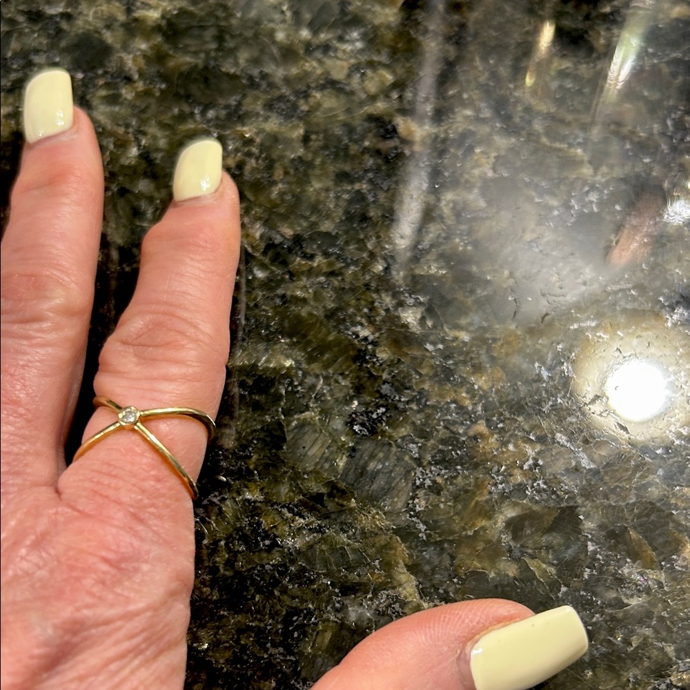Elegant Gold Ring with Diamond Accent